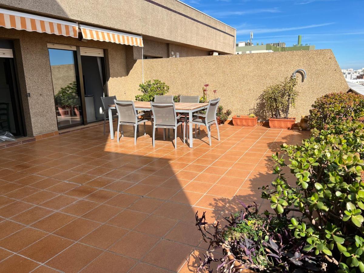 Atico Primera Linea De Playa. Appartement *